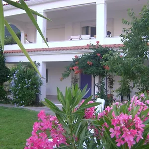 Apartment Cristal, Zola