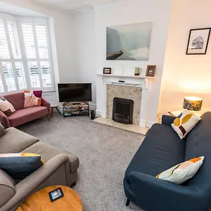 https://letaway-yonges-place-saltburn.yorkshirehotels.net